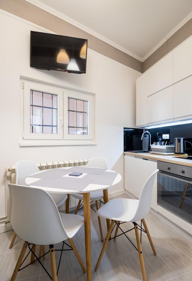 Comfortable & Lovely Apartment Belgrado Esterno foto